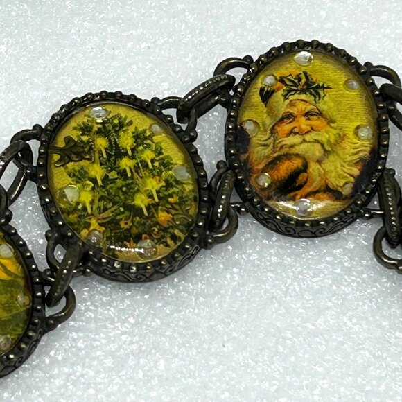 Avon Victorian Christmas Scenes Bracelet Antique Brass Tone Signed - Picture 6 of 12